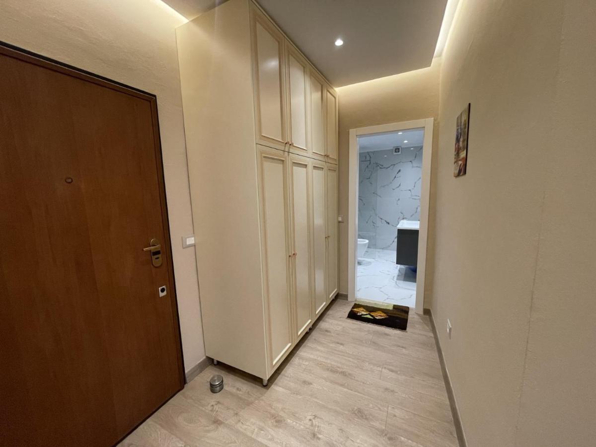 Center 1 * Tirana